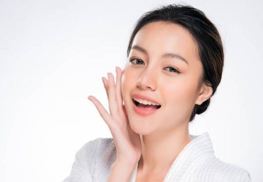 Cách chống lão hóa cho da: Tại sao mỹ phẩm thiên nhiên là lựa chọn số 1 cho phụ nữ?
